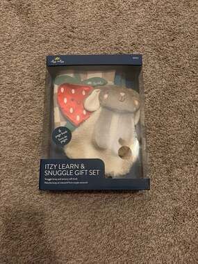Itzy Ritzy Learn & Snuggle Gift Set Bunny Lovey and Bitzy Busy Book
